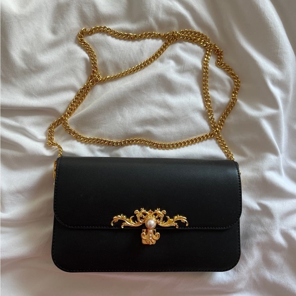 Charles and Keith Merial Metallic Pearl Bag - Picture 6 of 9